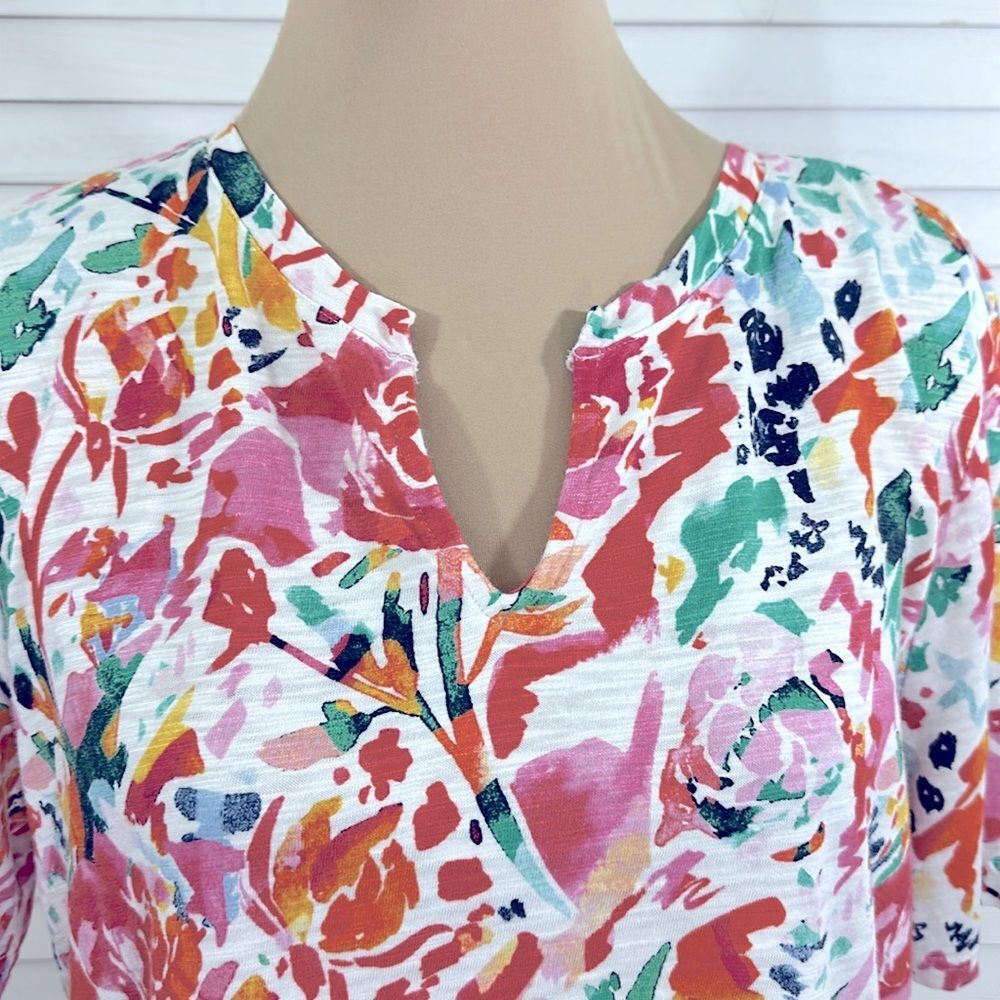 Chico's Abstract Notch Neck Tee Size 2 (12) LIKE NEW - Picture 4 of 14